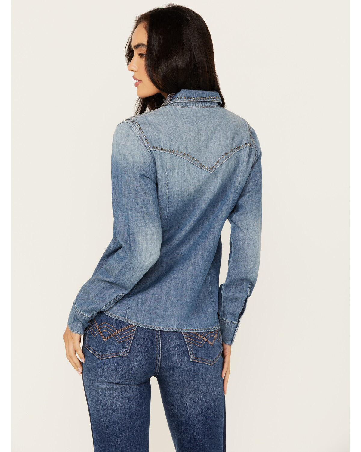 Image #4 - Idyllwind Women's Rigid Wayside Studded Chambray Long Sleeve Snap Western Shirt, Medium Wash, hi-res