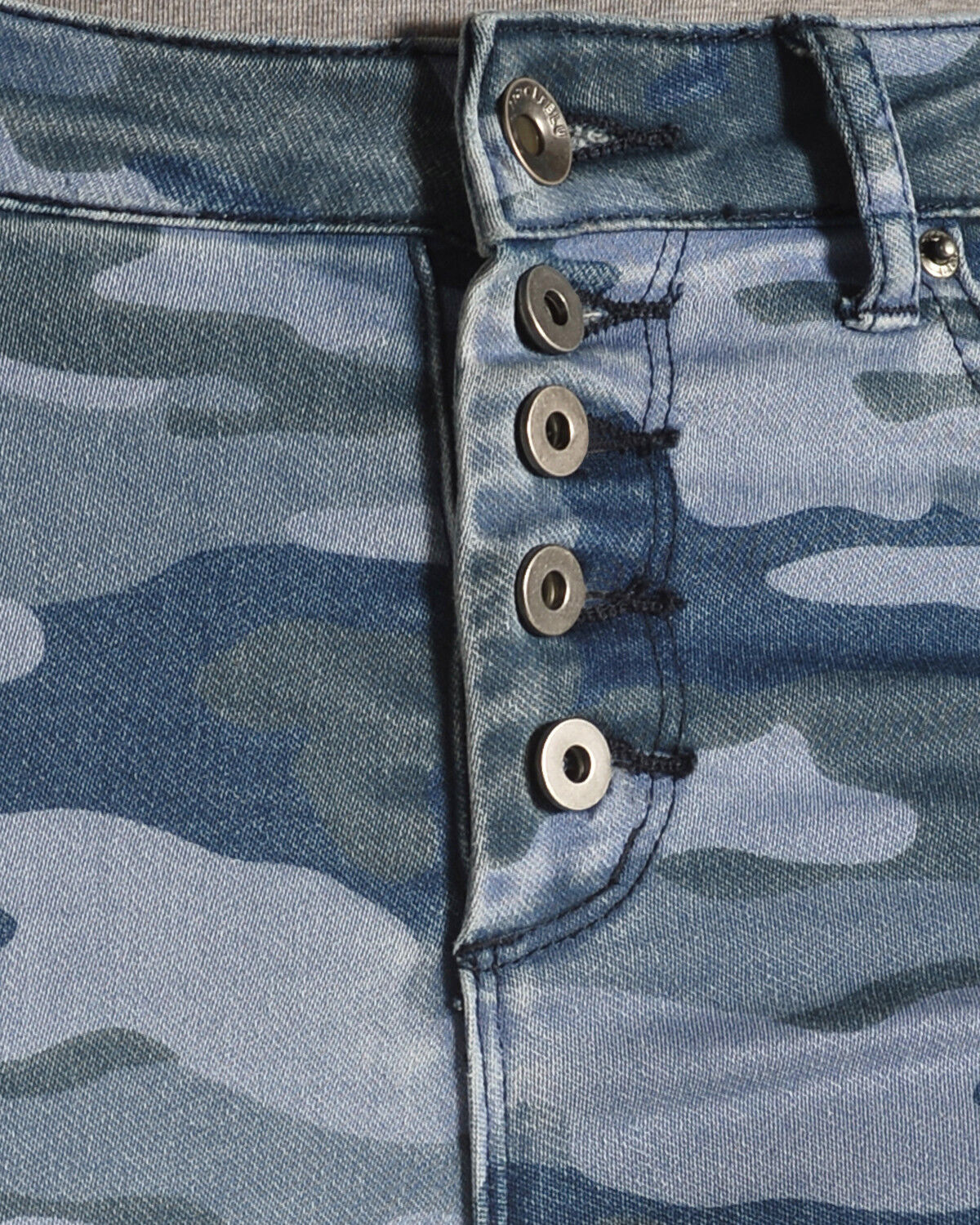 Image #5 - Tractr Women's High Rise Camo Skinny Jeans, Indigo, hi-res