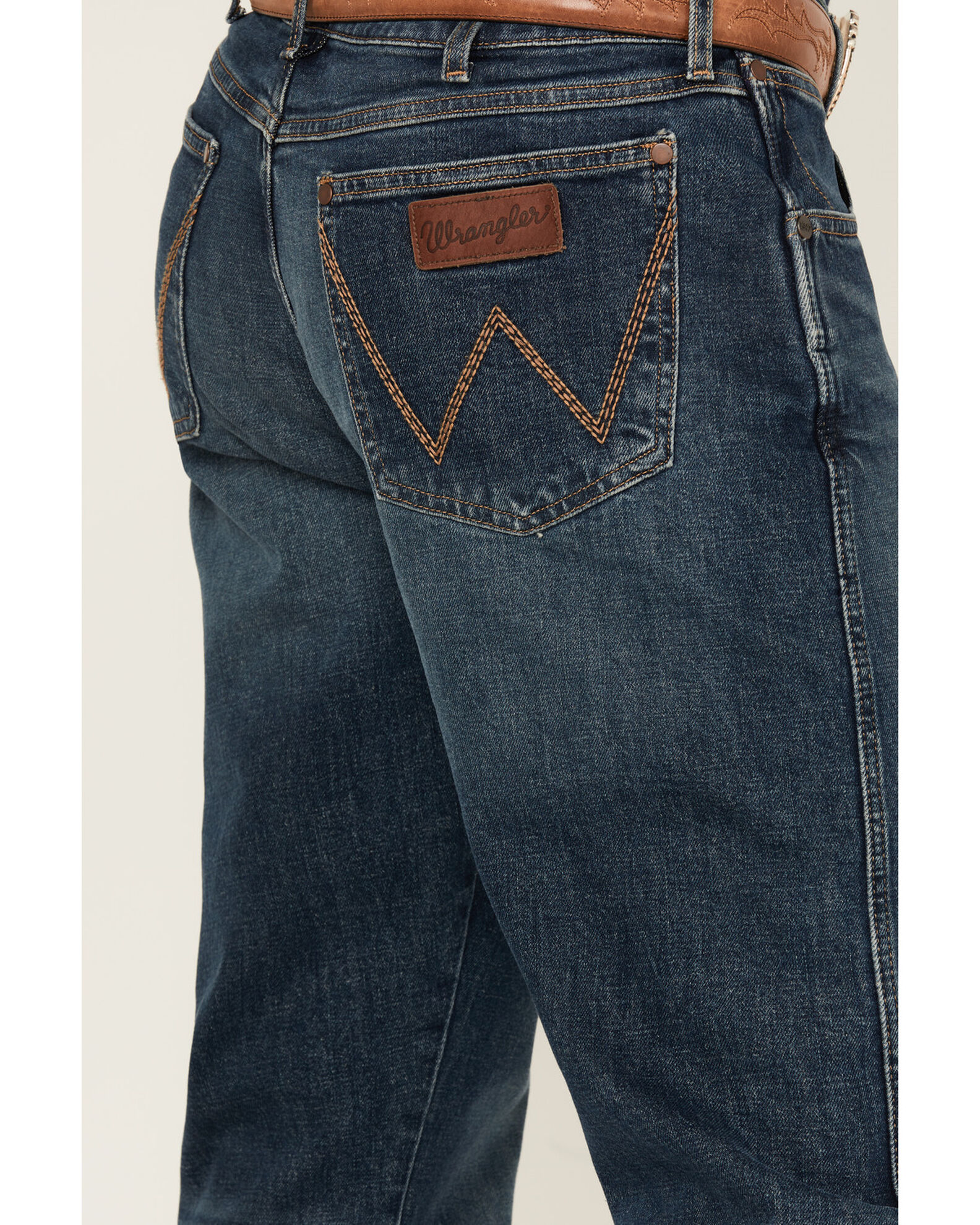 Wrangler Retro Men s 88MWZ Koewin Medium Wash Slim Straight Stretch Denim Jeans Country Outfitter