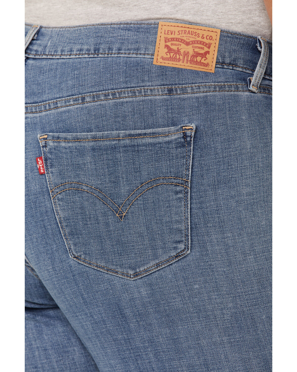 Image #4 - Levi's Women's Late Afternoon Medium Wash Classic Straight Jeans- Plus, Blue, hi-res