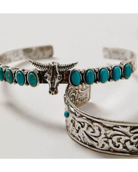 Shyanne Women's Wild Soul Longhorn Cuff Bracelet Set, Silver, hi-res