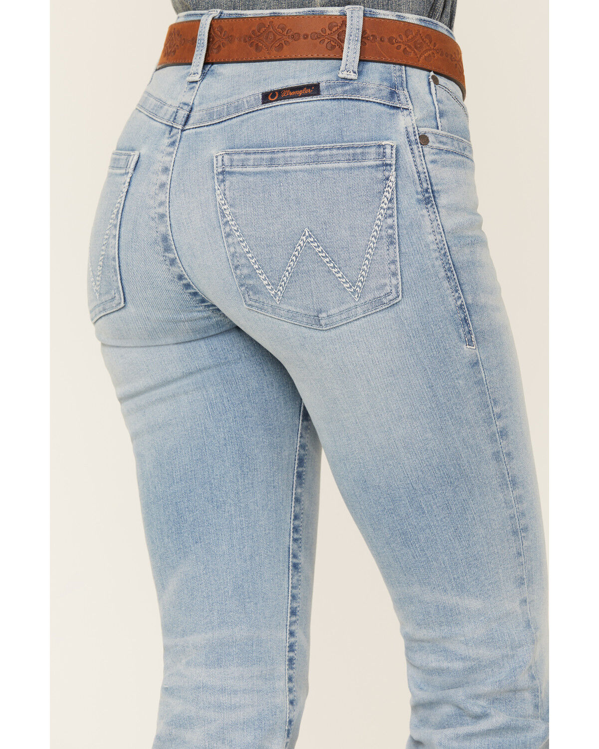 Image #4 - Wrangler Women's Light Wash Mid Rise Willow Diane Ultimate Riding Straight Jeans, Blue, hi-res