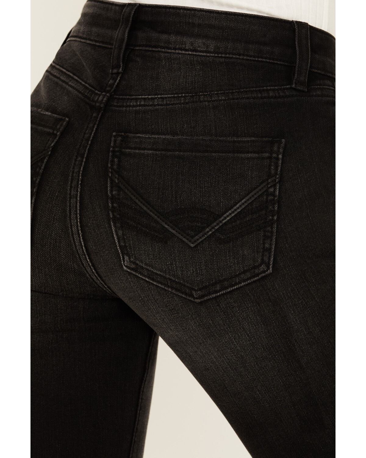 Image #4 - Idyllwind Women's Shadow Lane Mid Rise Debbie Stretch Bootcut Jeans, Black, hi-res