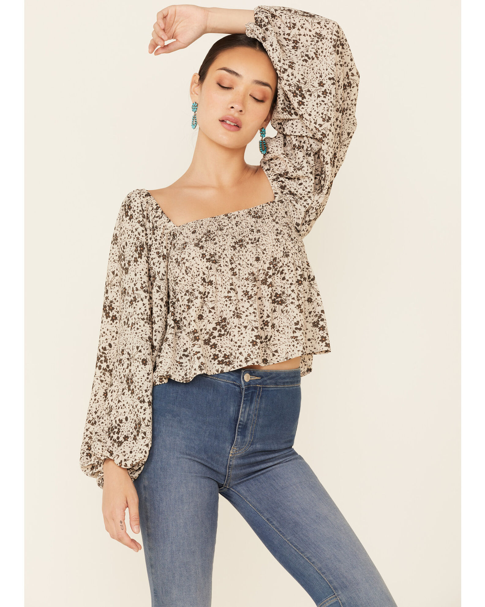 By Together Women's Floral Print Smocked Long Sleeve Crop Top