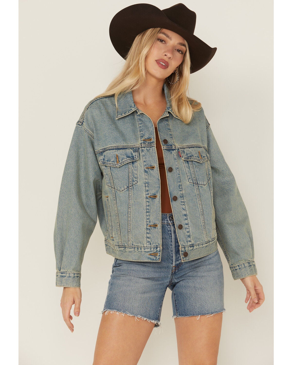 Levi's Women's 90s I Told You So Light Wash Denim Jacket, Light Wash, hi-res
