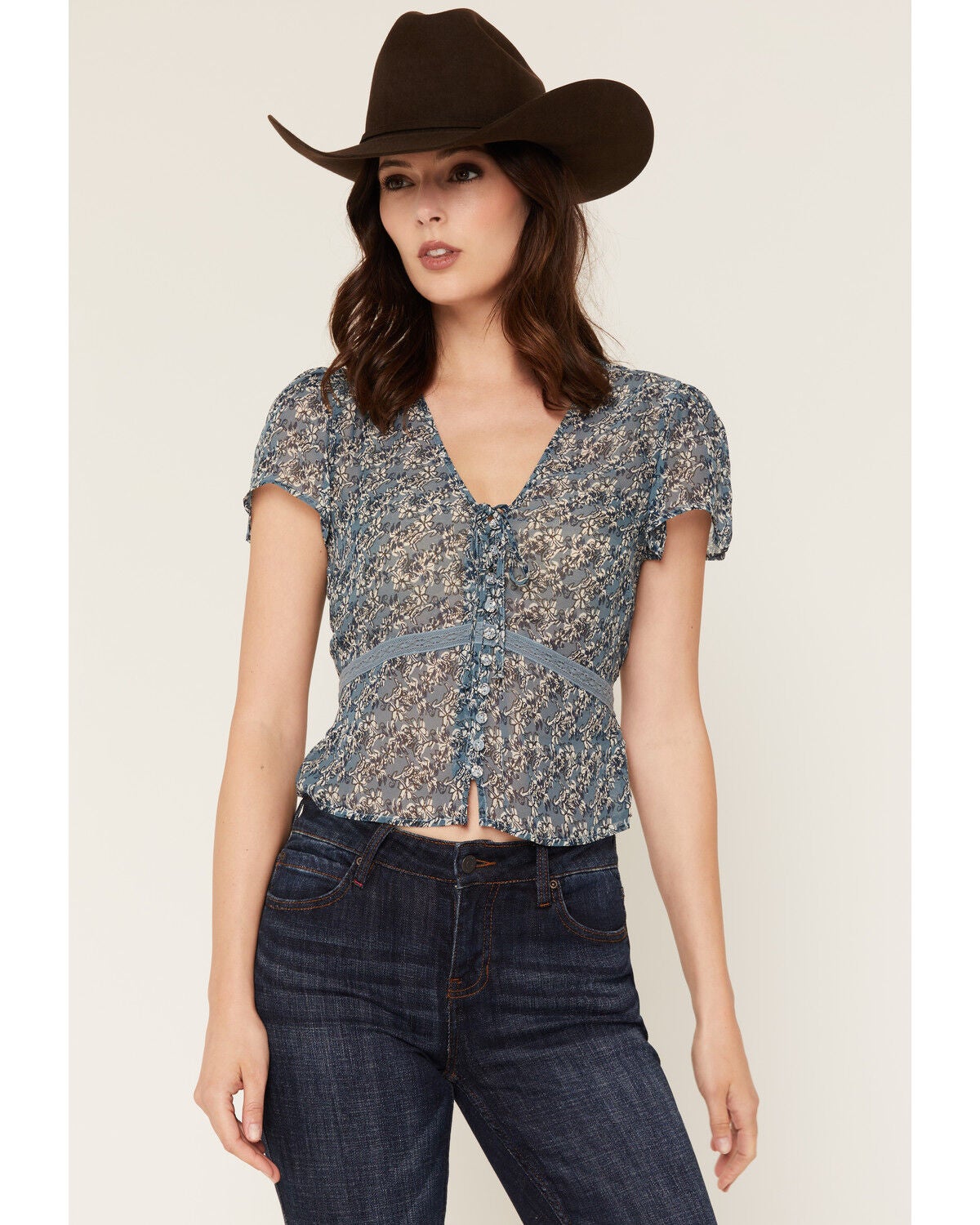 Idyllwind Women's Fern Flutter Sleeve Blouse, Light Blue, hi-res