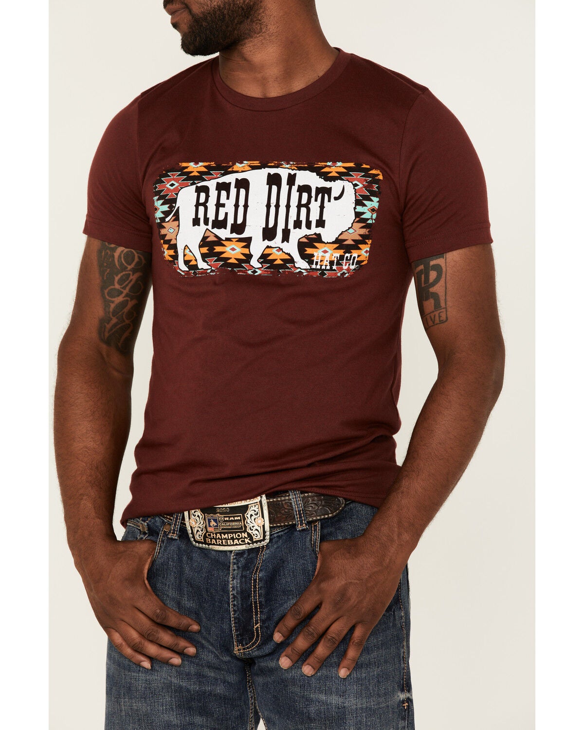 men red and white graphic tee