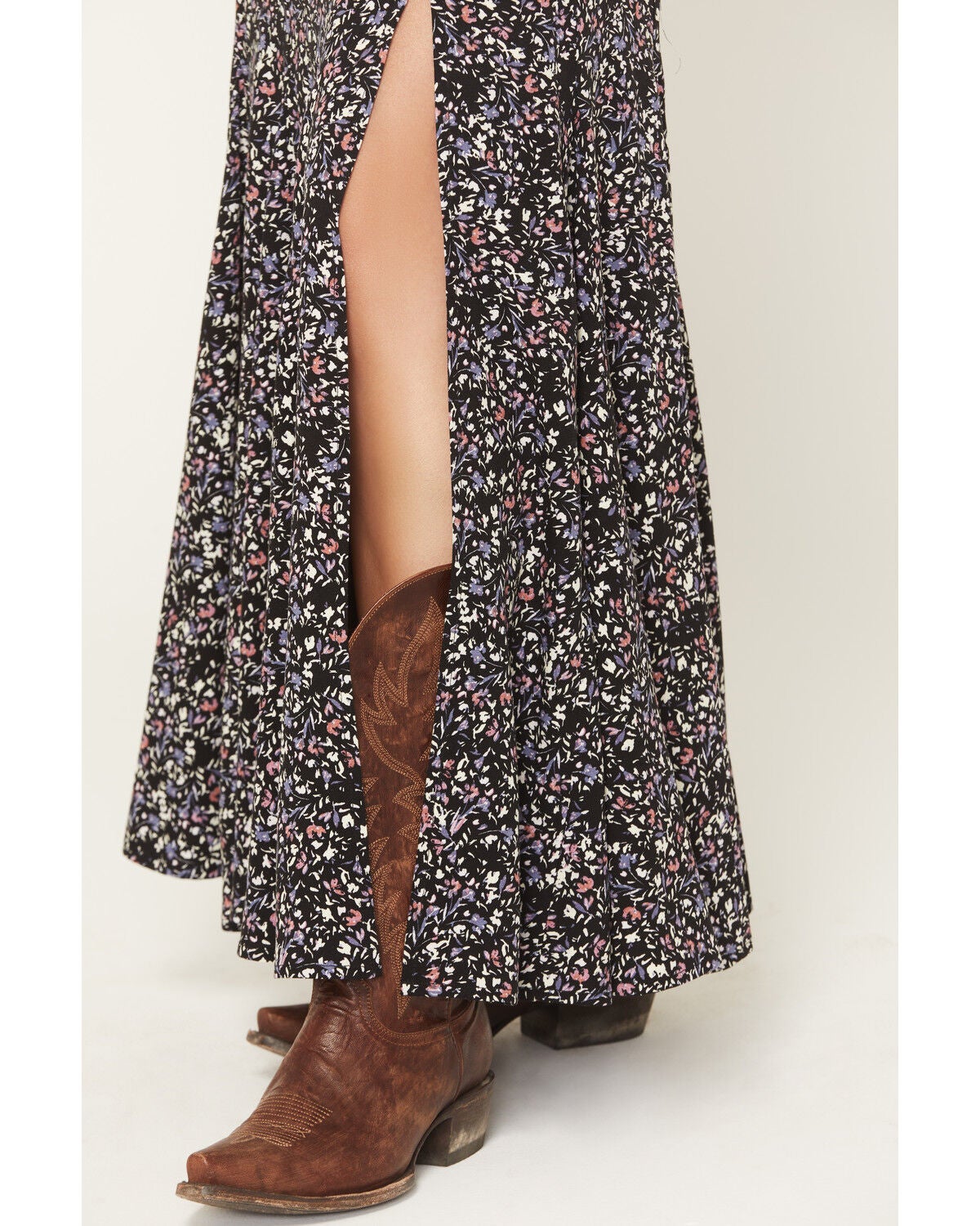 Image #2 - Idyllwind Women's Ridgepoint Ditsy Floral Print High Slit Maxi Skirt, Black, hi-res