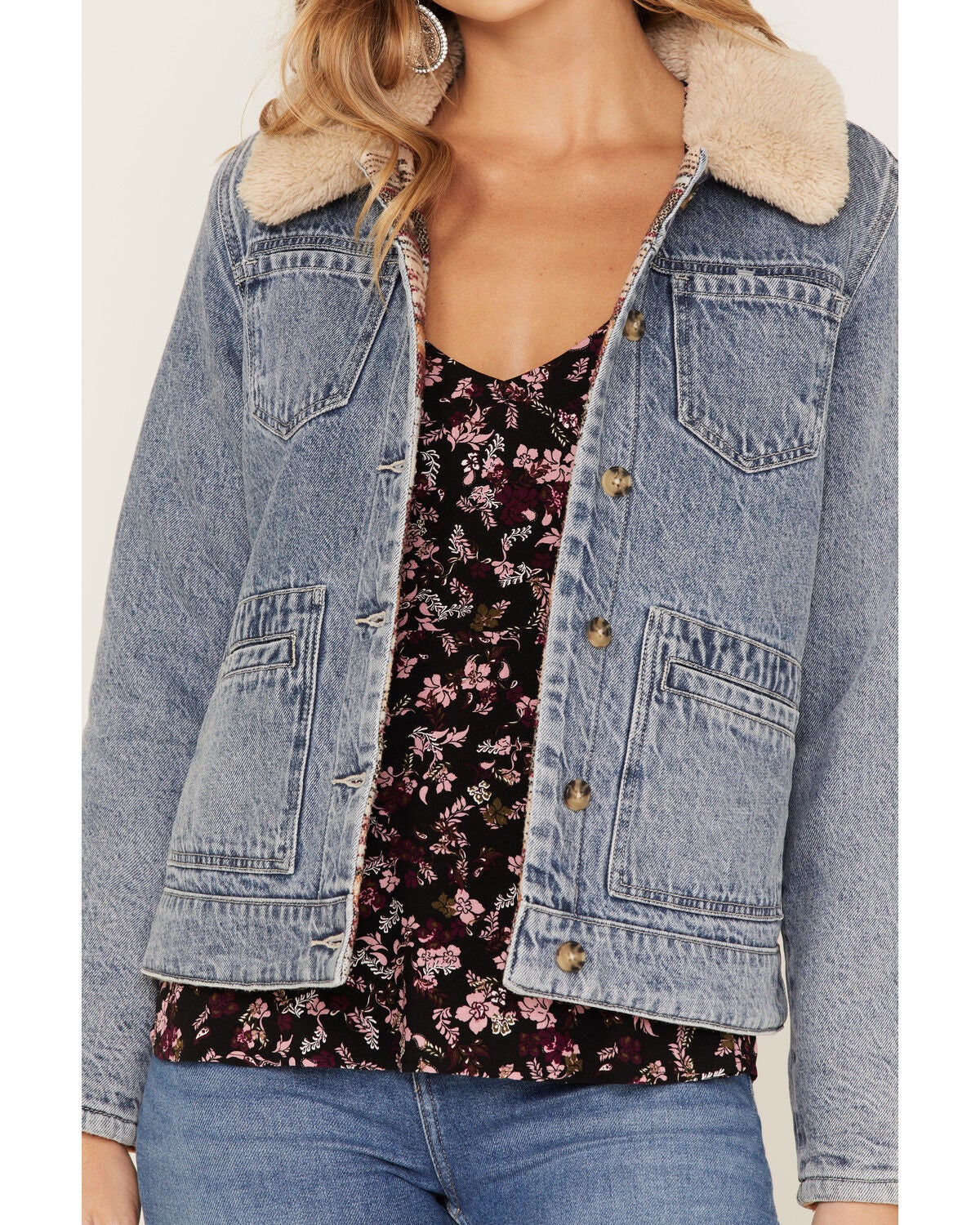 Image #3 - Idyllwind Women's Light Wash Reversible Sherpa Blanket Denim Jacket, , hi-res