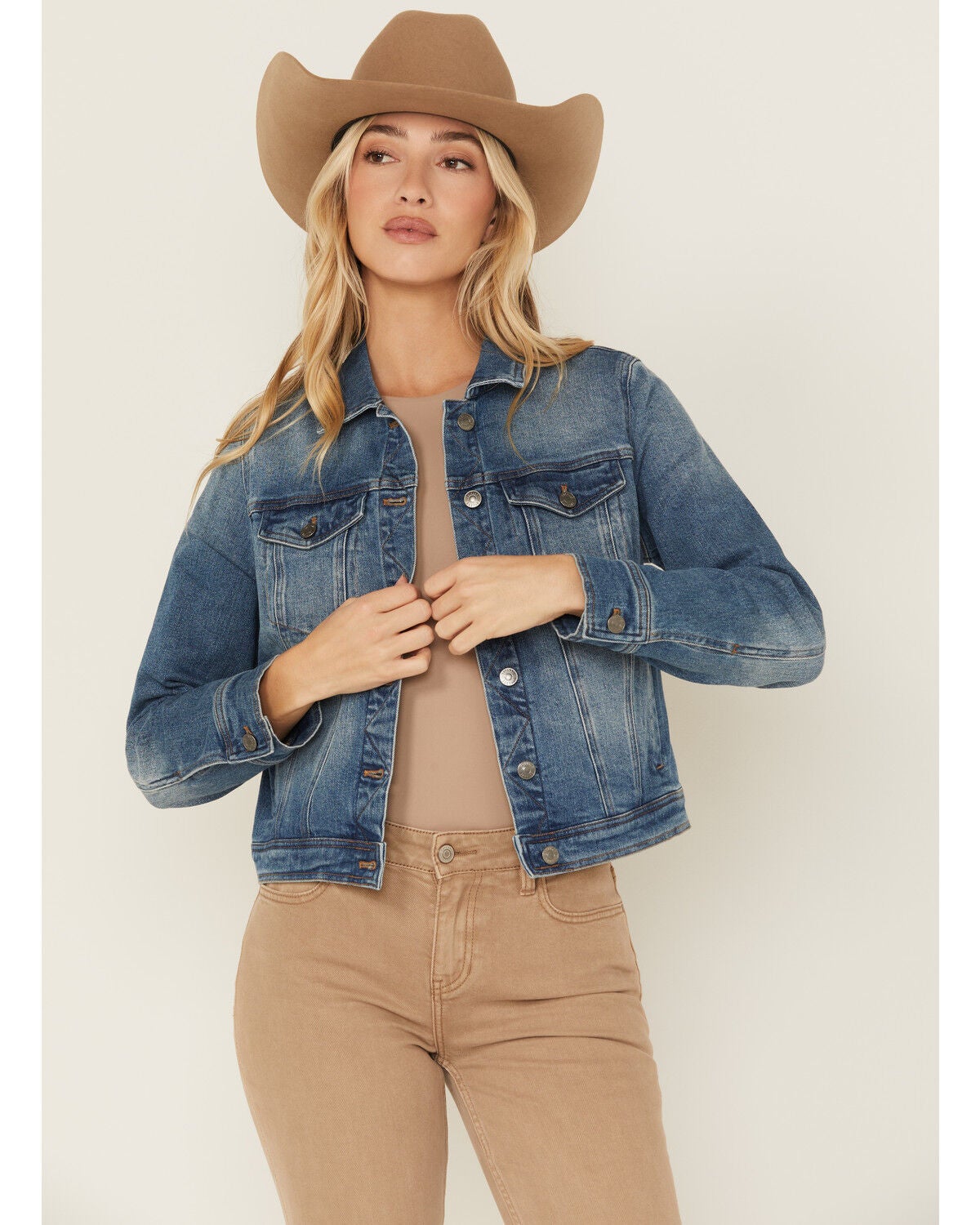 Shyanne Women's Leland Medium Wash Cropped Stretch Denim Jacket, Medium Wash, hi-res