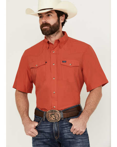 Wrangler Men's Solid Short Sleeve Snap performance Western Shirt , Red, hi-res