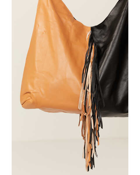 Image #2 - Understated Leather Women's Oversized Fringe Shoulder Bag, Black/tan, hi-res