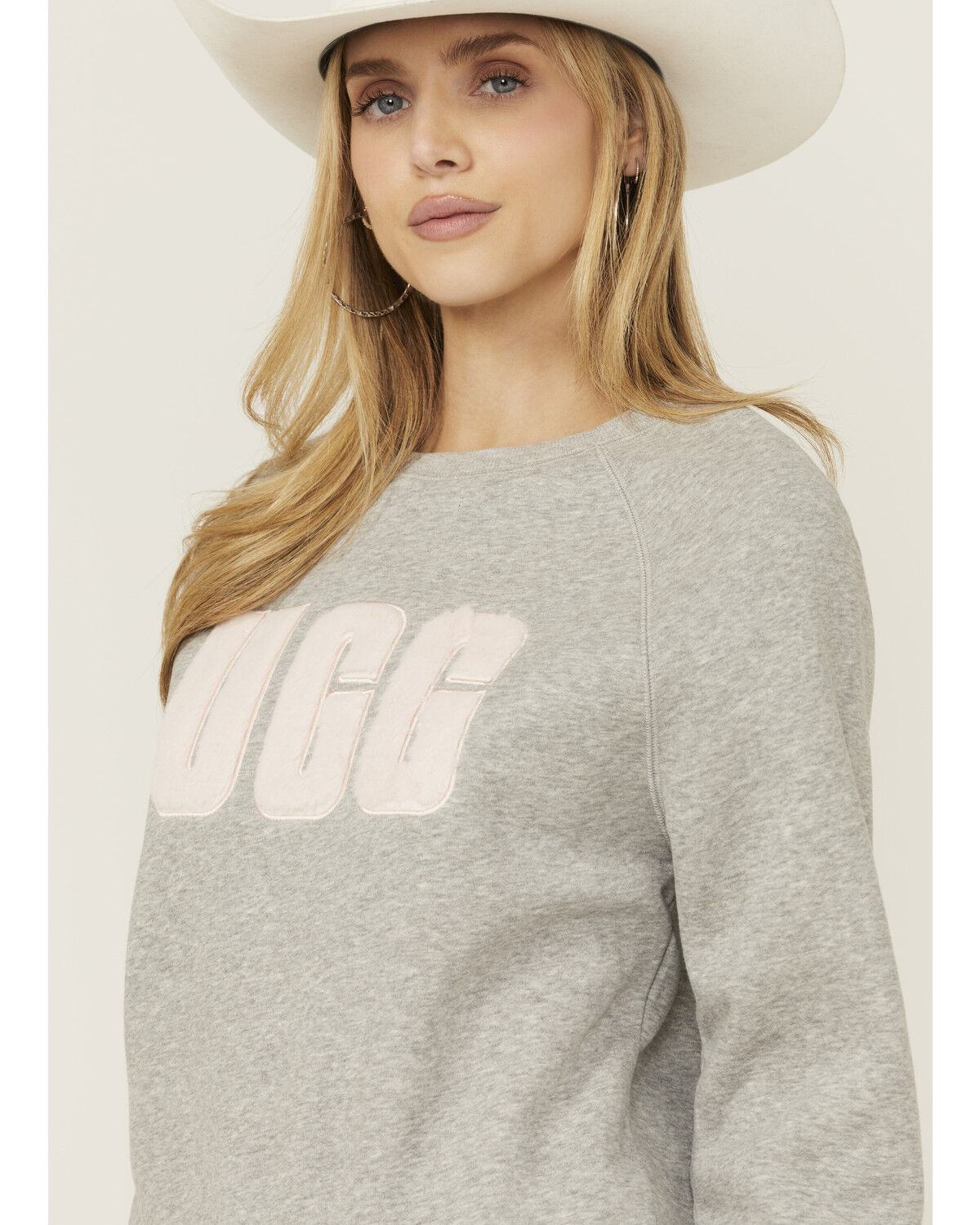 【売れ筋】 Women's UGG Madeline Sweatshirt Crewneck Logo Fuzzy トップス