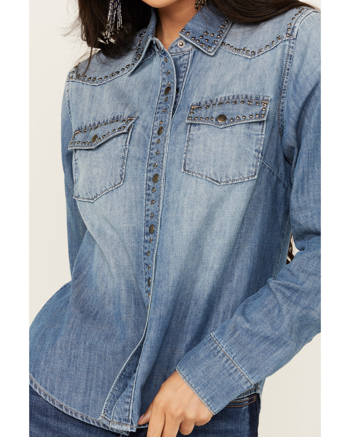 Image #3 - Idyllwind Women's Rigid Wayside Studded Chambray Long Sleeve Snap Western Shirt, Medium Wash, hi-res