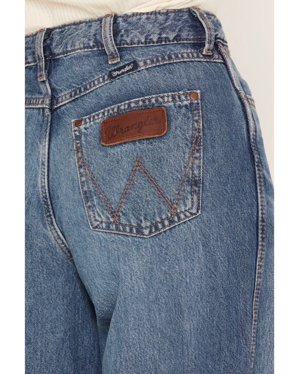 Image #4 - Wrangler Retro Women's Milena Medium Wash High Rise Wide Leg Denim Jeans, Medium Wash, hi-res