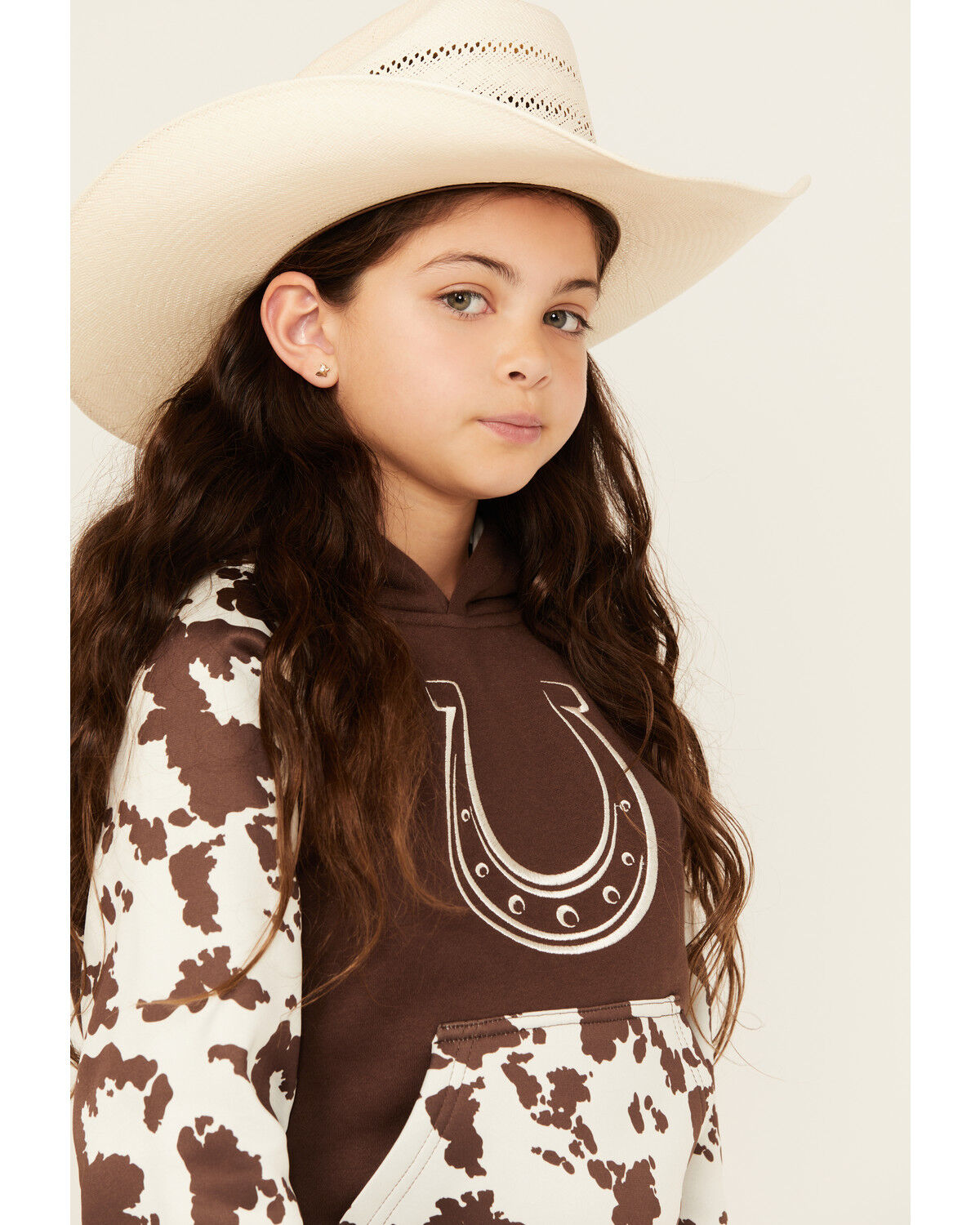 Image #2 - Cowgirl Hardware Girls' Horseshoe Raglan Fleece Hoodie, Chocolate, hi-res