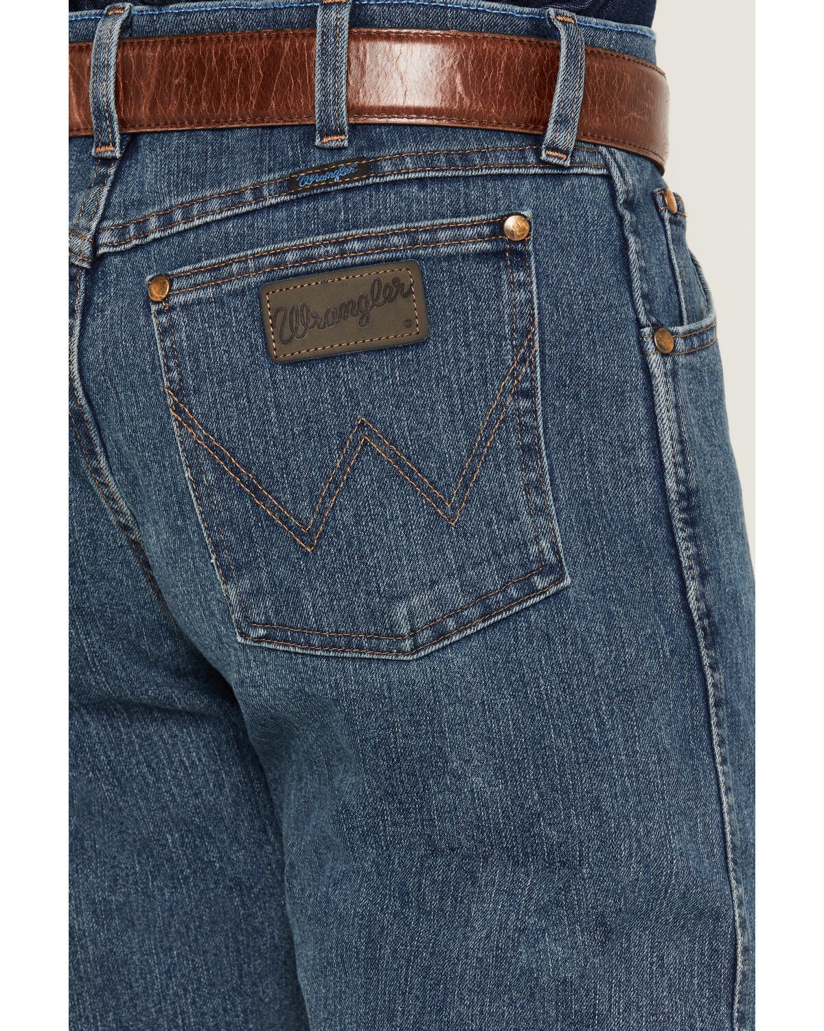 Image #4 - Wrangler Men's Premium Performance Cool Vantage Regular Fit Cowboy Cut Jeans, Indigo, hi-res