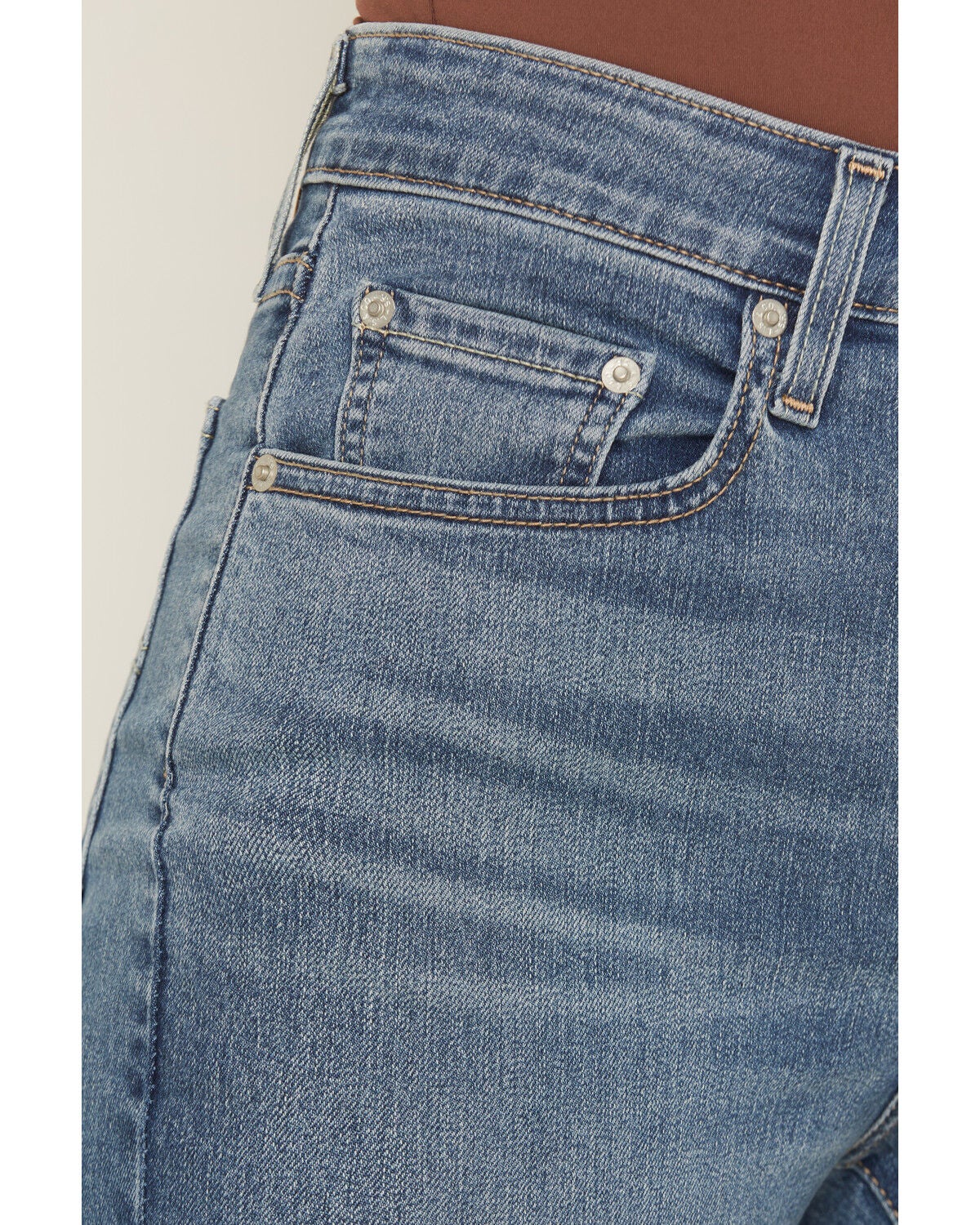 Image #2 - Levi's Women's 725 Medium Wash High Rise Bootcut Stretch Denim Jeans, Medium Wash, hi-res