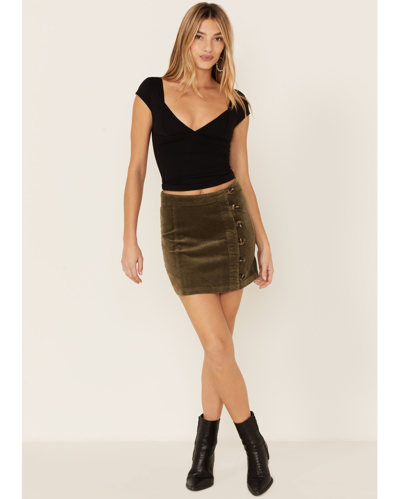 Wishlist Women s Olive Side Button Corduroy Mini Skirt Country Outfitter