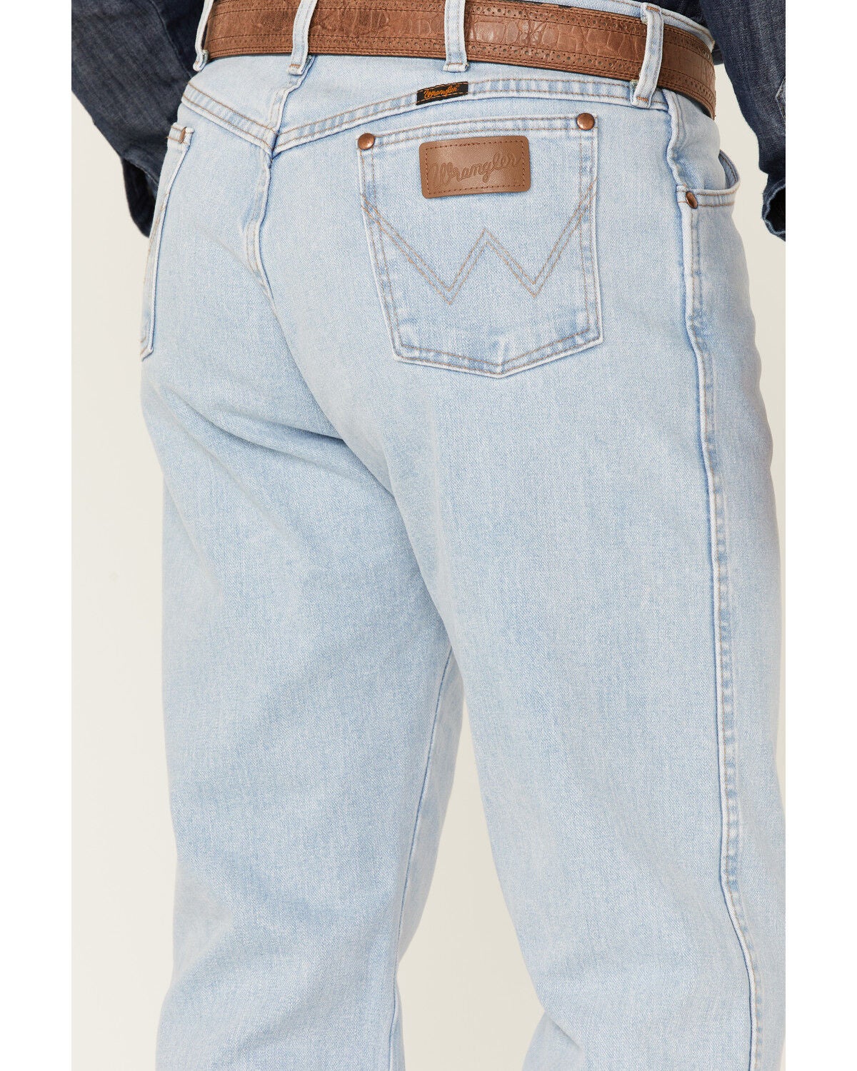 women's cowboy cut wranglers light wash