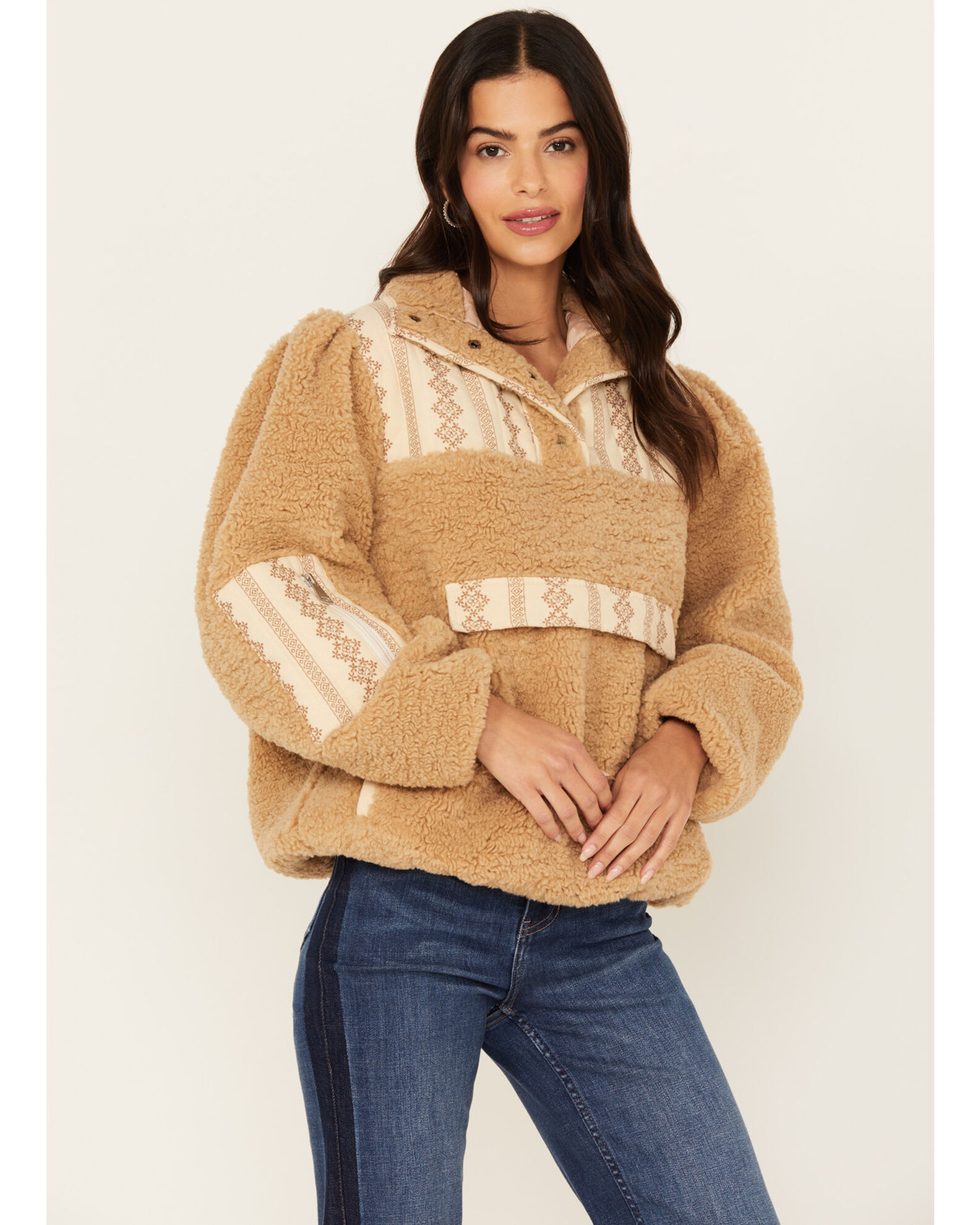 Beige sherpa pullover clearance