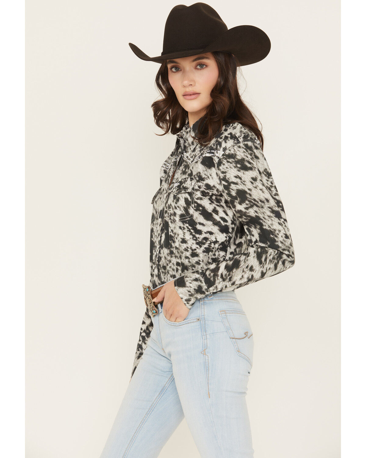 Image #2 - Cowgirl Hardware Women's Cowhide Print Long Sleeve Snap Stretch Western Shirt, Black, hi-res
