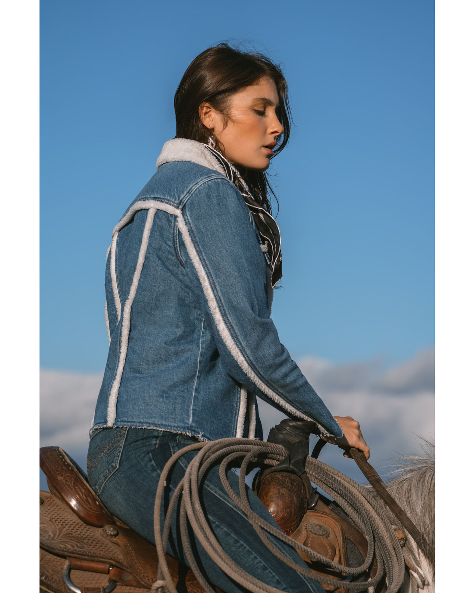 Idyllwind Women s Medium Wash Sherpa Lined Denim Jacket Country Outfitter