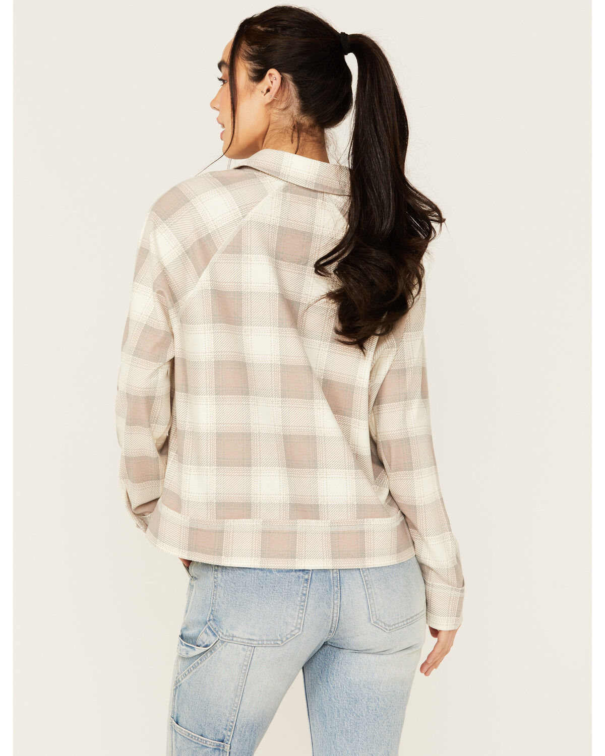 Image #4 - Cleo + Wolf Women's Anthony Heathered Knit Long Sleeve Cropped Shacket, Bark, hi-res