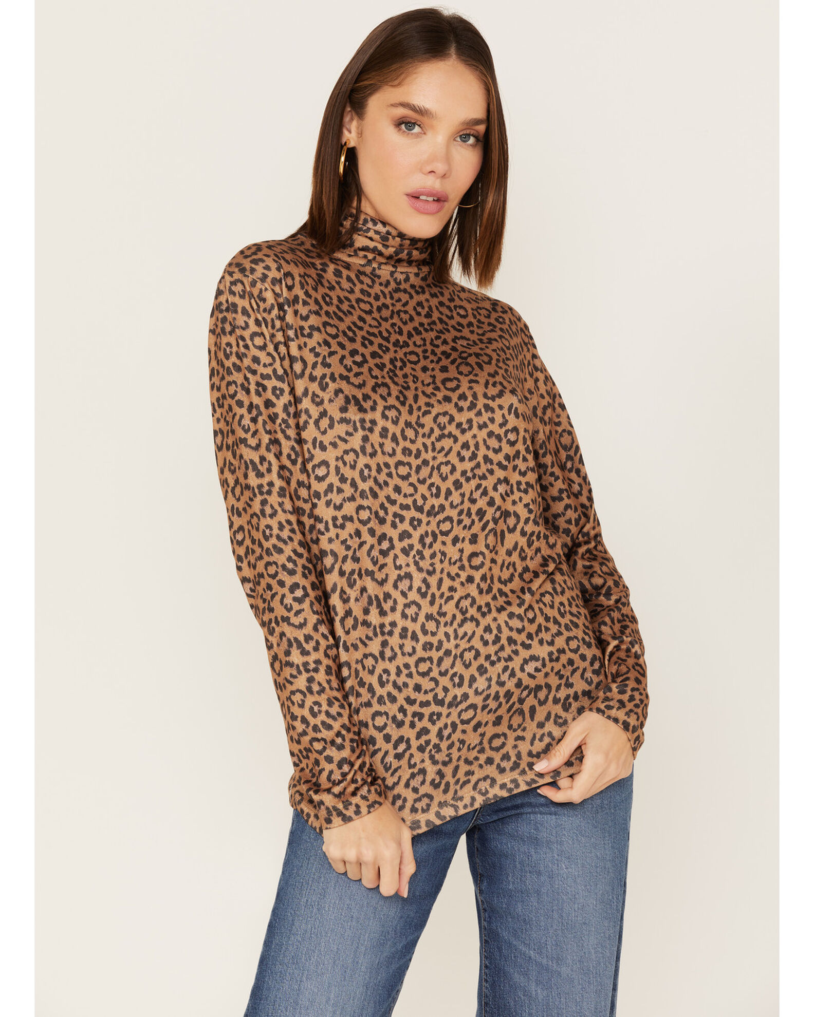 Tasha Polizzi Women s Kylie Leopard Print Turtleneck Country Outfitter
