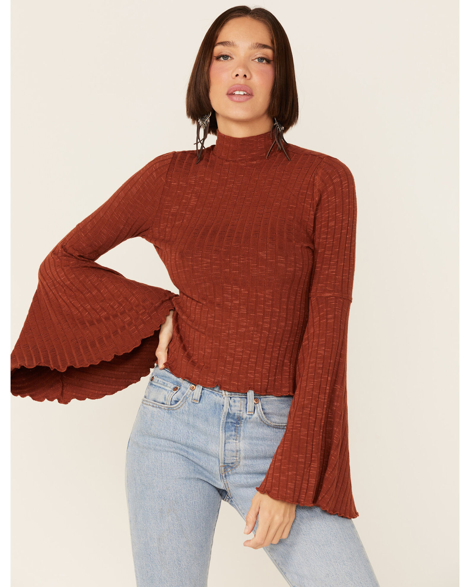 Cropped Rib Flare Sleeve Top