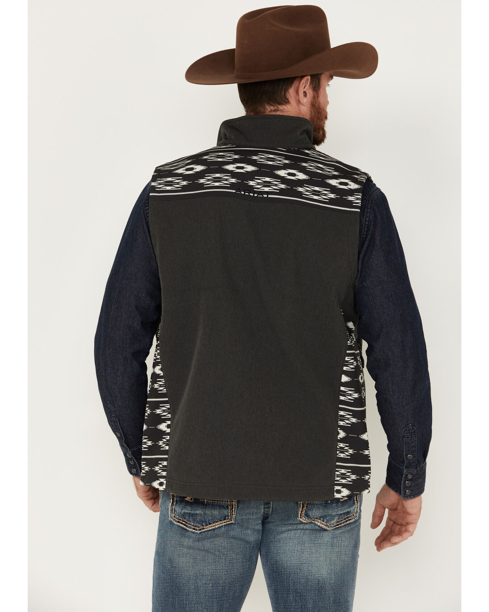Ariat Men s Vernon 2.0 Chimayo Charcoal Softshell Vest