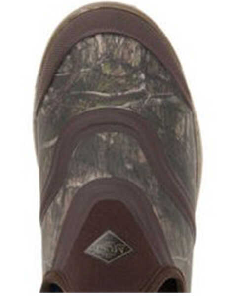 Image #6 - Muck Boots Men's Realtree Camo Outscape Low Slip-On Rubber Shoes , Camouflage, hi-res