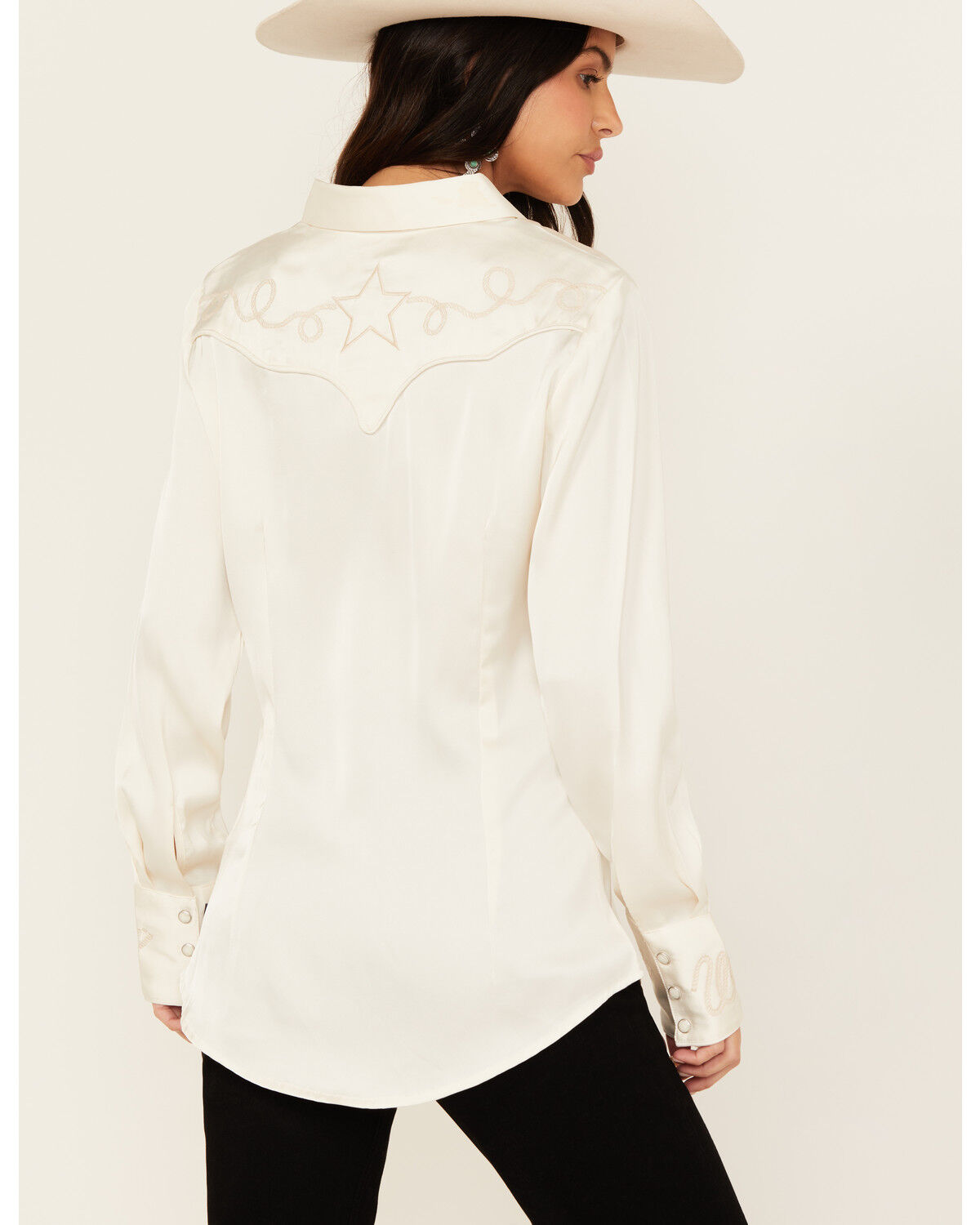 Image #4 - Wrangler Women's Star Embroidered Long Sleeve Snap Western Shirt, White, hi-res