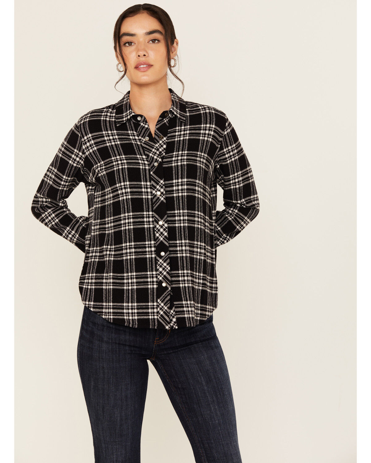 Image #1 - Idyllwind Women's Featherlight Plaid Print Long Sleeve Pearl Snap Western Shirt, Black, hi-res