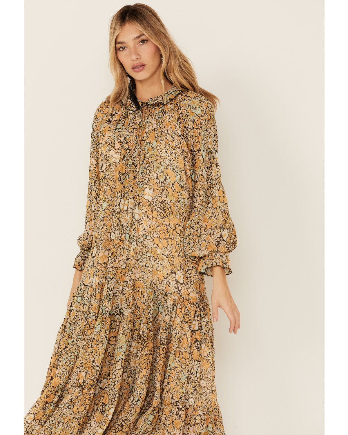 Black Feeling Groovy Maxi Dress 