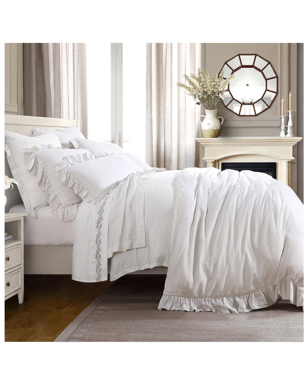HiEnd Accents Lily 3pc Duvet Set - Queen, White, hi-res