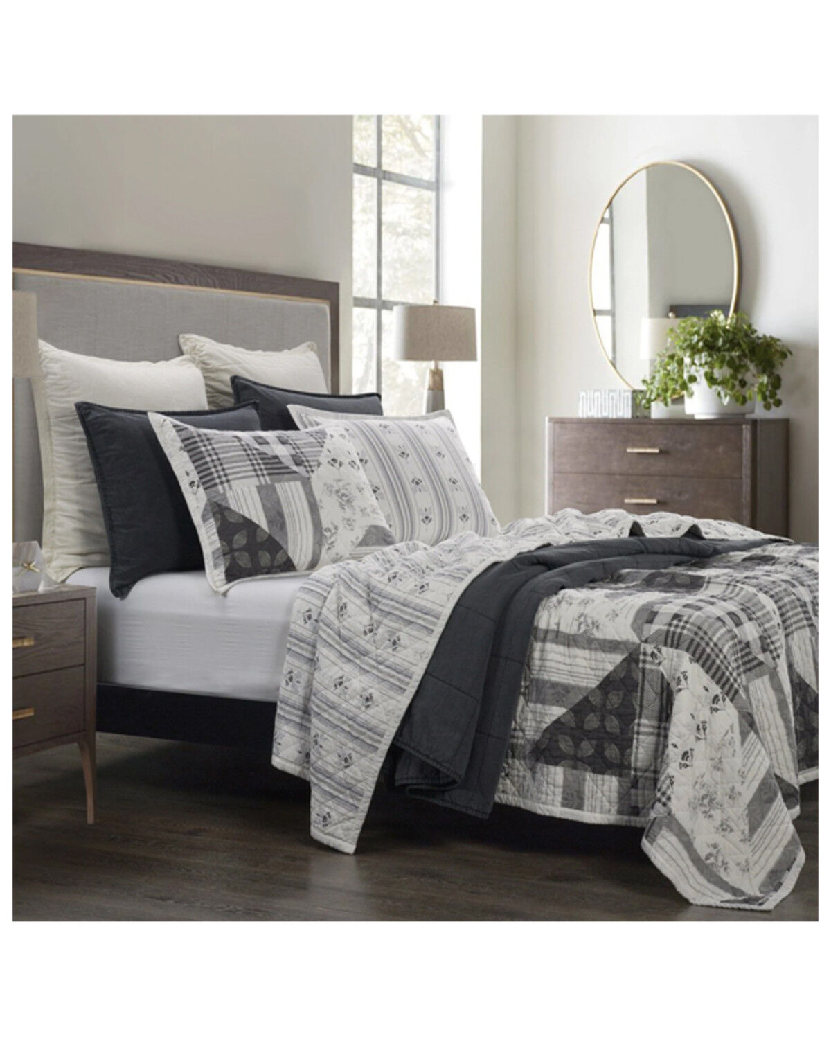 Image #1 - HiEnd Accents Black Patchwork Prairie Reversible 2-Piece Twin Quilt Set, Black, hi-res