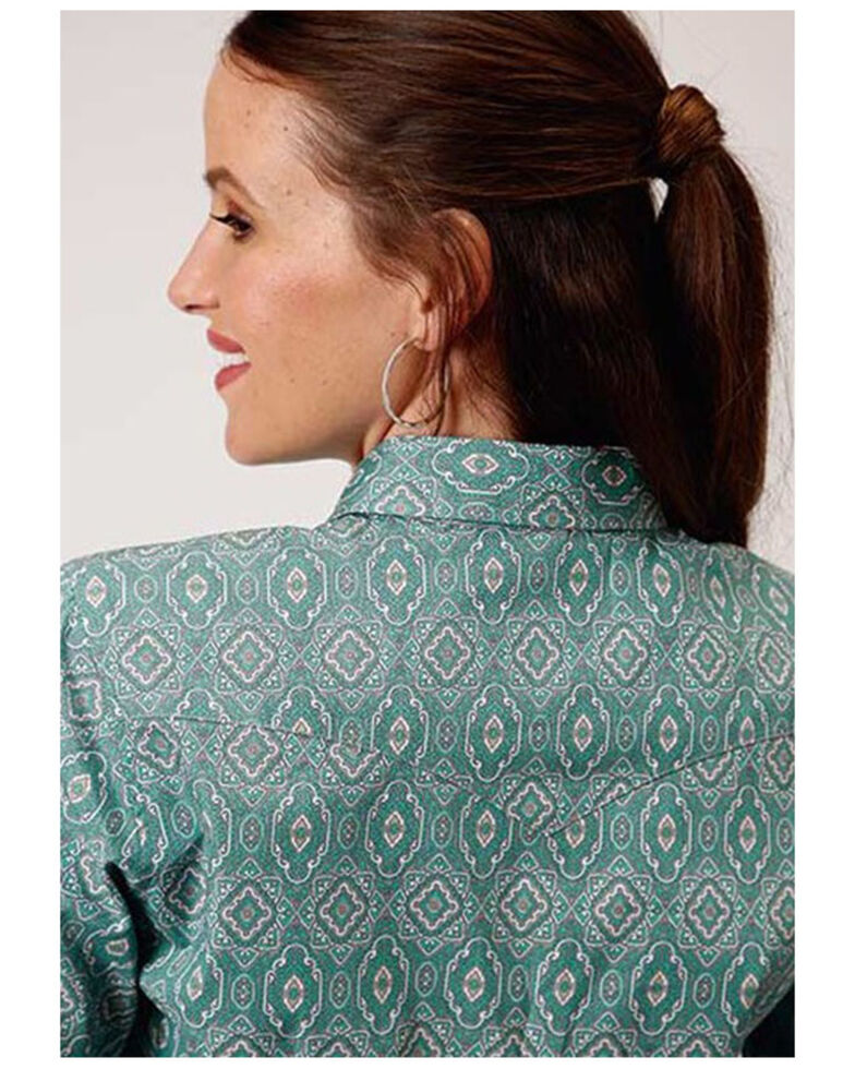 Roper Women's Jade Quarry Medallion Paisley Print Long Sleeve Snap Western Core Shirt - Plus, Teal, hi-res