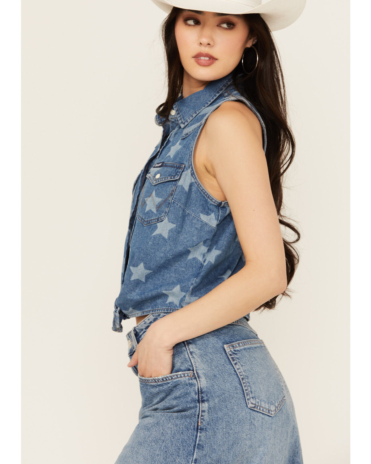 Image #2 - Wrangler Women's Americana Front Tie Sleeveless Snap Western Shirt, Blue, hi-res
