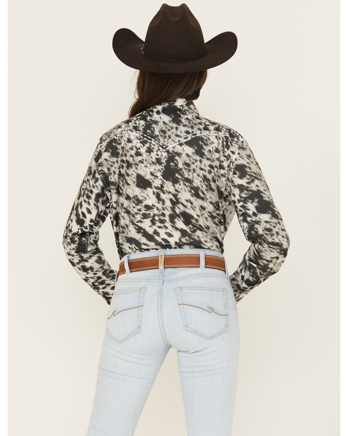 Image #4 - Cowgirl Hardware Women's Cowhide Print Long Sleeve Snap Stretch Western Shirt, Black, hi-res