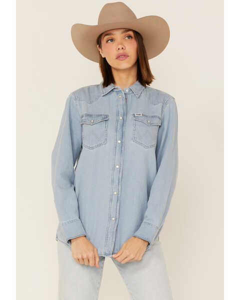 Wrangler Women's Modern Light Wash Denim Long Sleeve Snap Western Shirt, Blue, hi-res