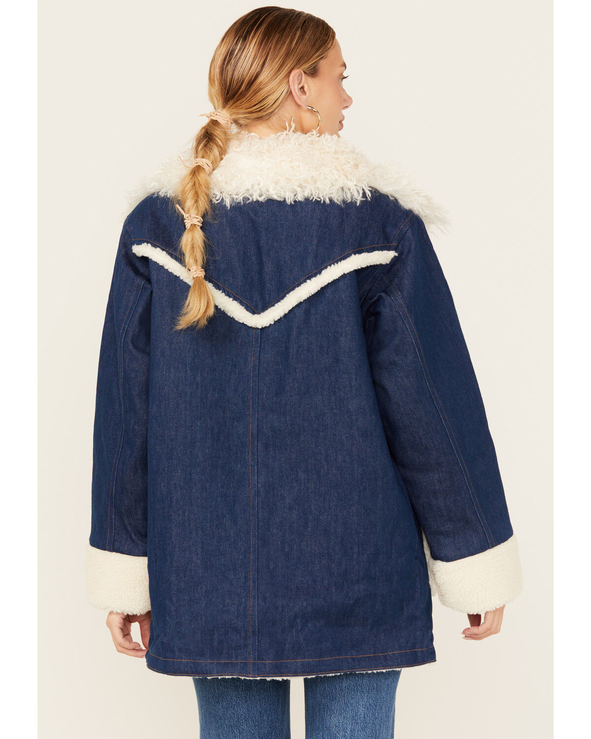 Image #4 - Wrangler Women's Medium Wash Sherpa Lined Oversized Jacket, , hi-res