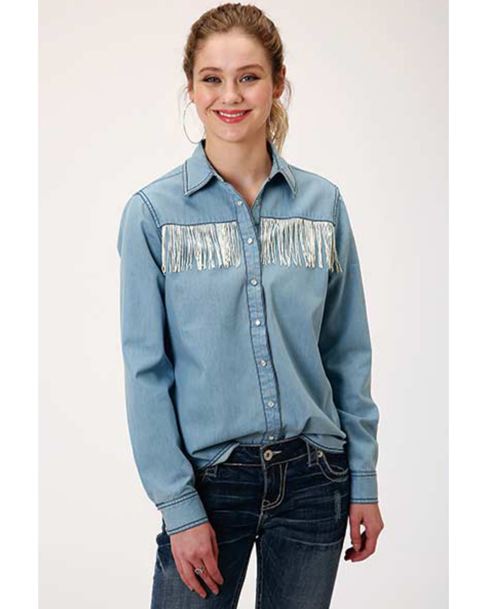 Roper Women s Light Wash Long Sleeve Pearl Snap Western Core Denim Shirt