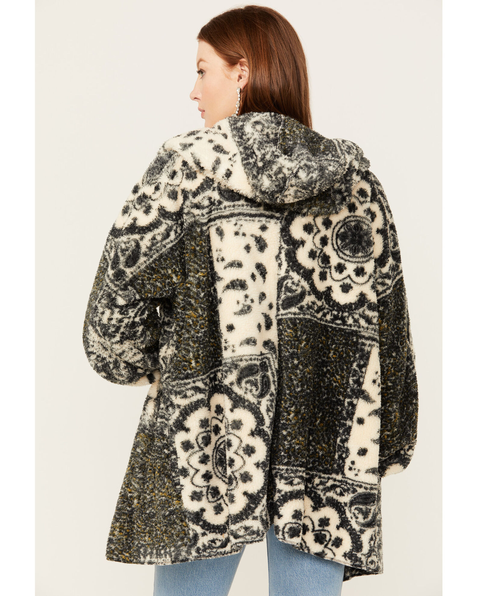 Mystree Women s Paisley Print Fur Hooded Jacket