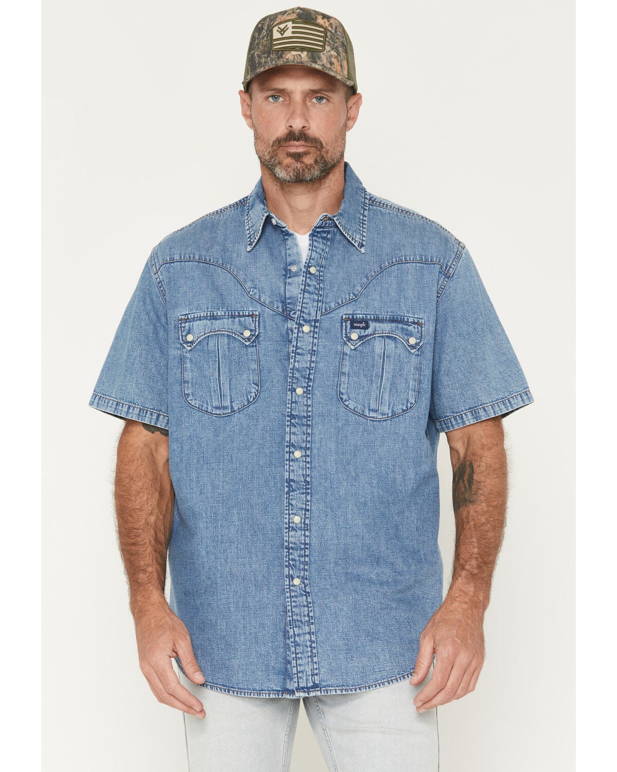 Wrangler Men's Brushpopper Vintage Denim Short Sleeve Snap Western