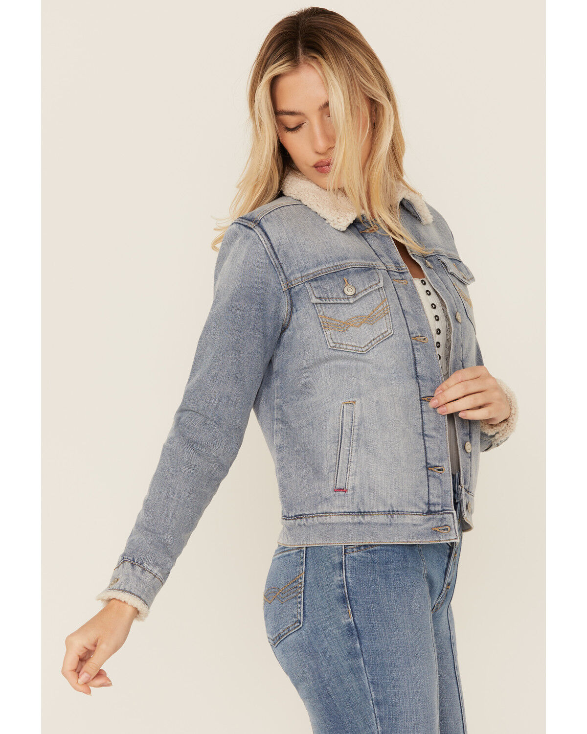 Image #2 - Idyllwind Women's Edgewood Sherpa Lined Denim Jacket, Dark Wash, hi-res