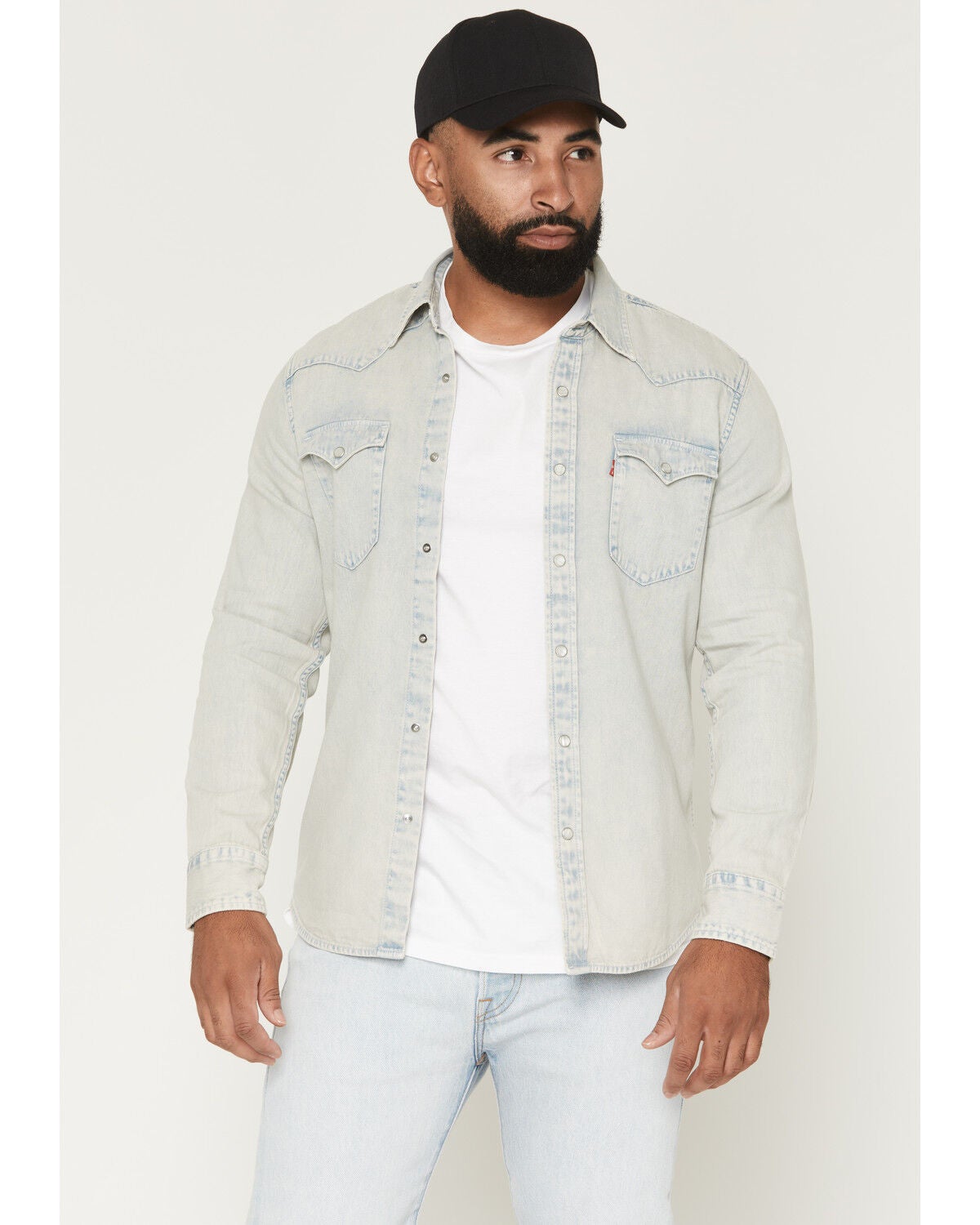 Levi's Men's Classic Western Denim Long Sleeve Pearl Snap Western Shirt, Light Wash, hi-res
