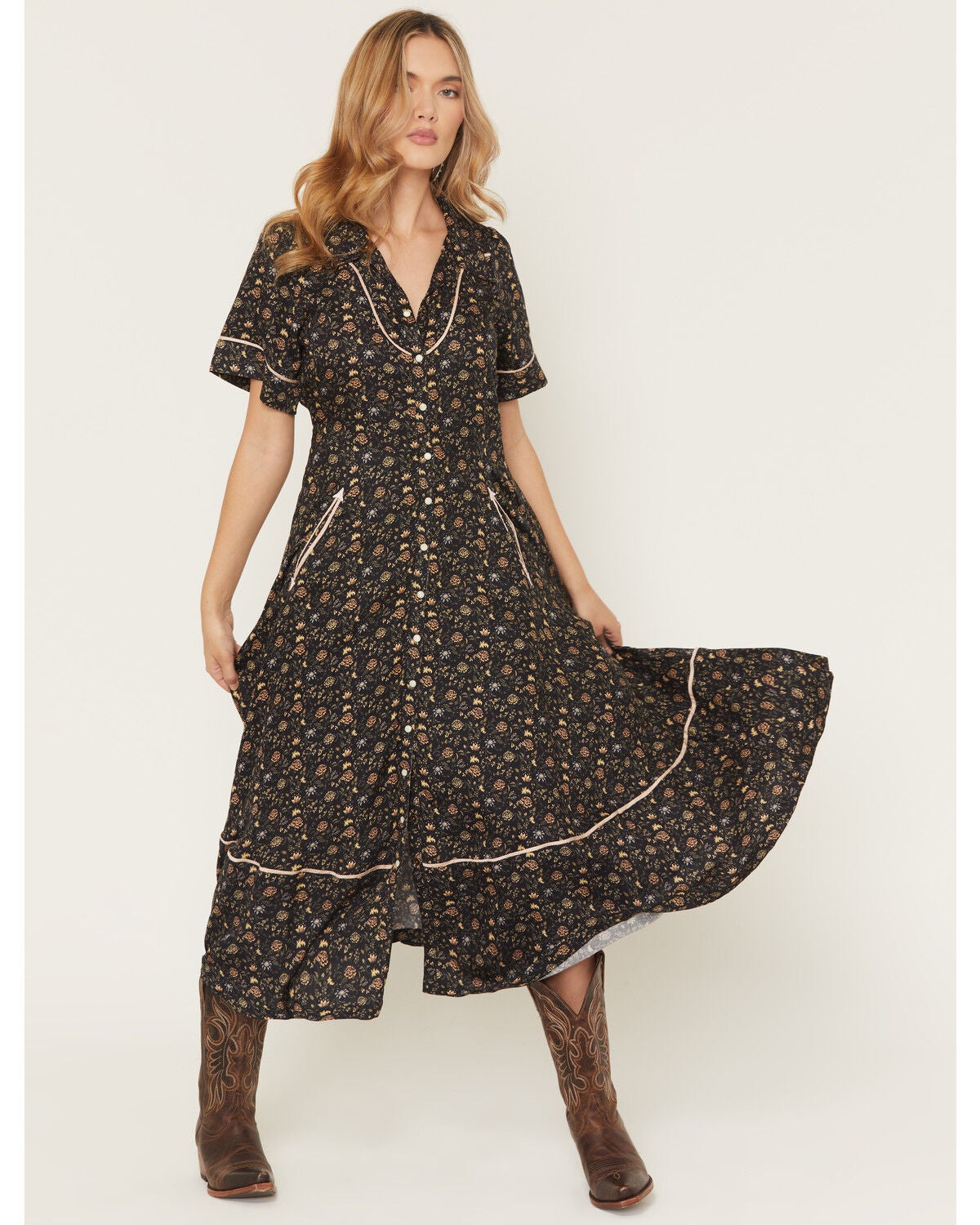 Sendero Provisions Women's La Dahlia Floral Print Short Sleeve Midi Dress -  Country Outfitter
