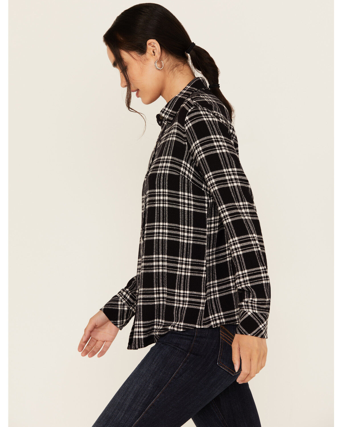 Image #2 - Idyllwind Women's Featherlight Plaid Print Long Sleeve Pearl Snap Western Shirt, Black, hi-res