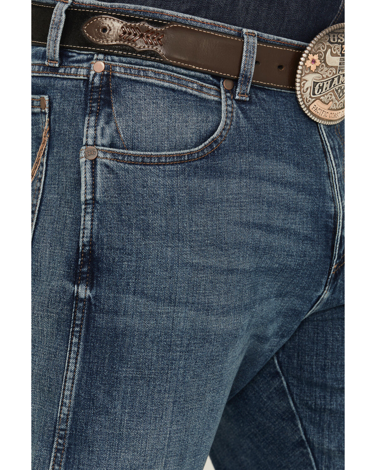 Image #2 - Wrangler Retro Men's Hanford Medium Wash Relaxed Fit Bootcut Stretch Denim Jeans, Medium Wash, hi-res